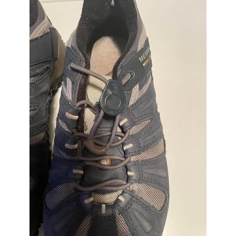 Merrell Shoes (SZ 6) - Picture 3 of 5